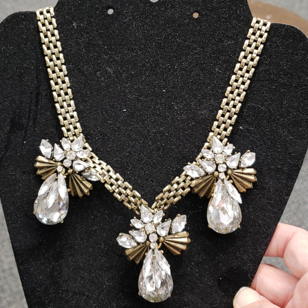 Gold and rhinestones necklace